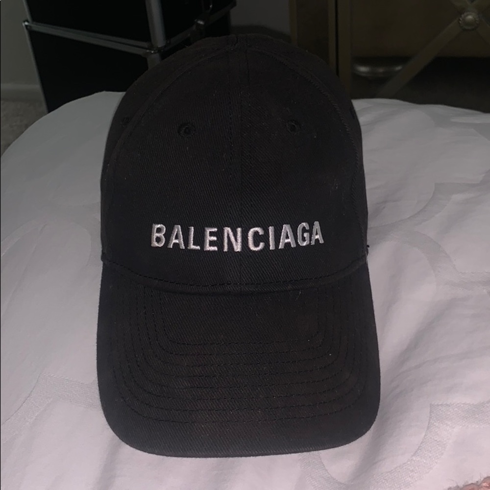 🗣🗣 Balenciaga Hat